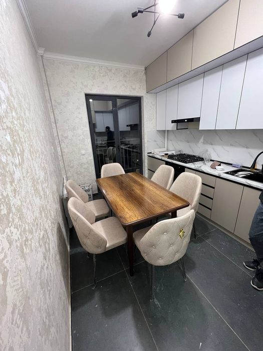 Oshxona uchun stol stullar 6/1