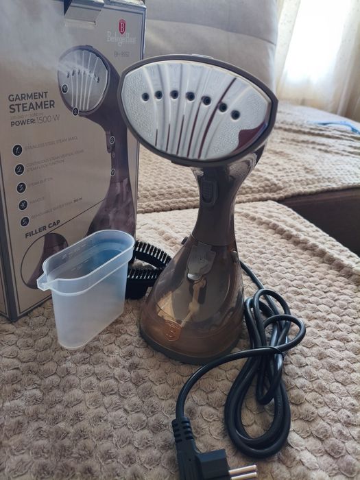 Вертикална парна ютия Berlinger Haus