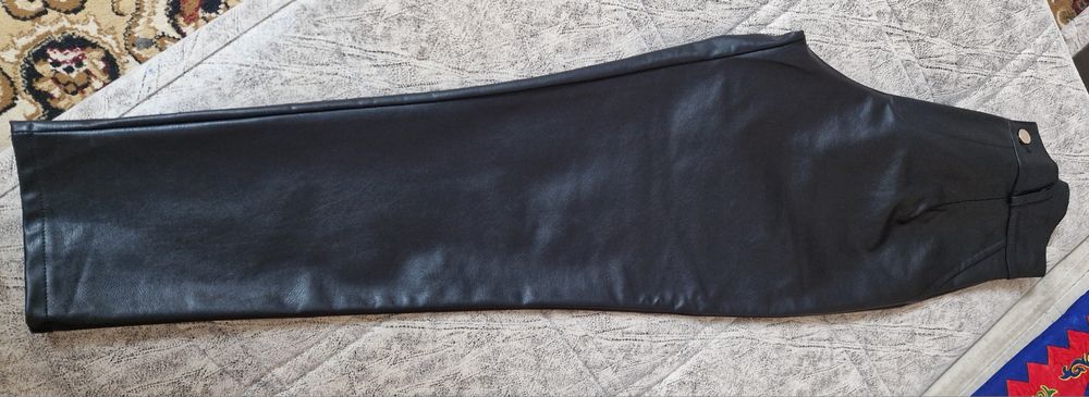 Продам кожаные брюки новые