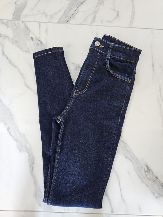 De vânzare blugi Zara
