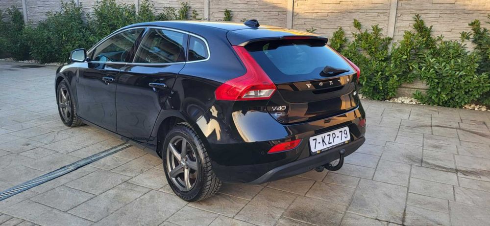 Volvo V40 Model R-Design