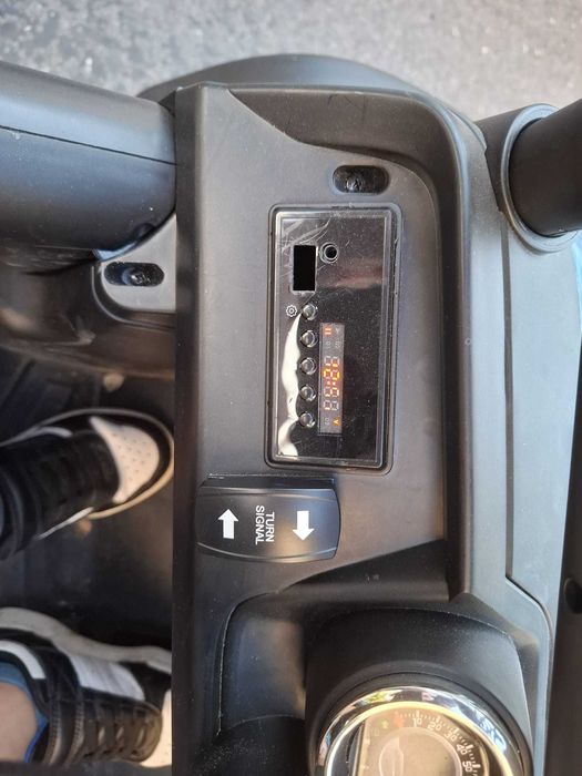 Mașinuță electrică Mercedes Unimog 4x4, 12V – semnalizare și stopuri LED reale, Galați