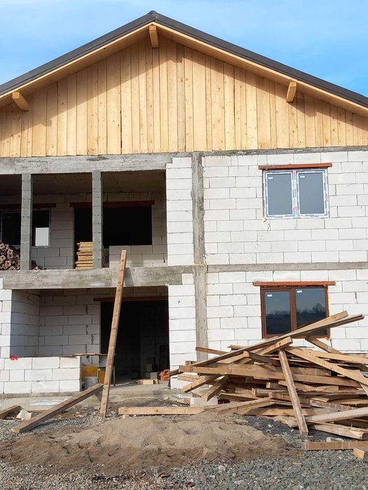 Uși, ferestre, tâmplărie