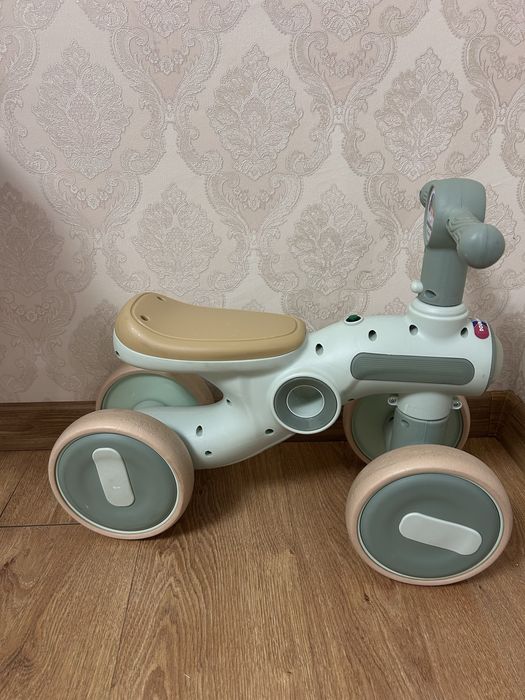 Продам толокар- каталка!