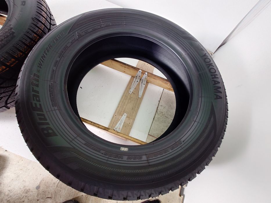 205/60R16 noi Falken & Yokohama 2025