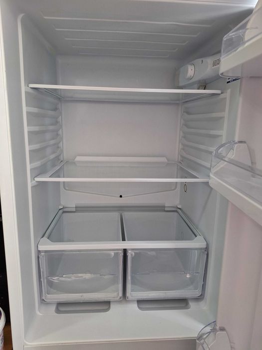 Combină frigorifică Indesit, 234 l, clasa A+, înălțime 174 cm, alb