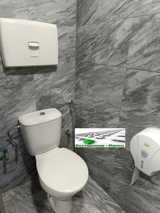 Дава се под наем Офис в Пловдив, Център - 279 кв.м за 1947.69 € - Снимка #11