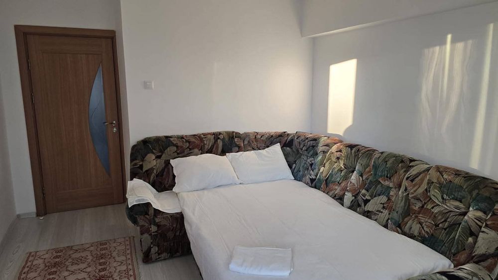 Cazare- APARTAMENT 3 camere- Plaja Reyna- Faleza Nord