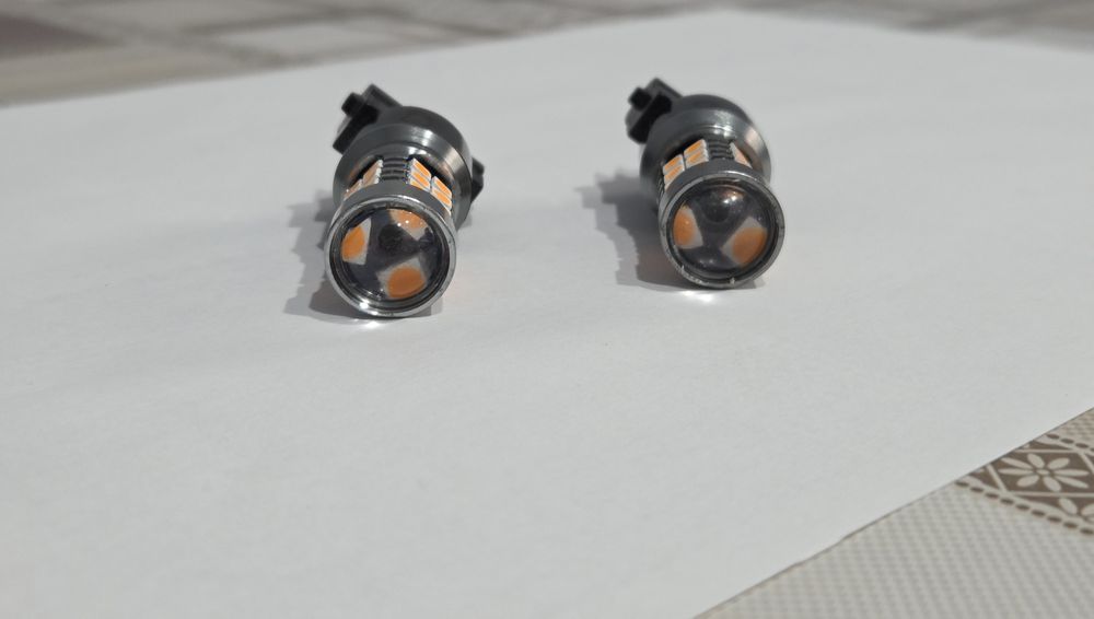 Bec led portocaliu