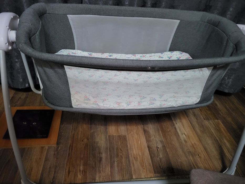 Продам детскую кроватку 3 в одном.