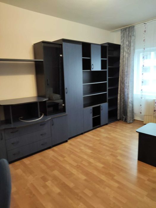Se închiriază apartament cu o camera