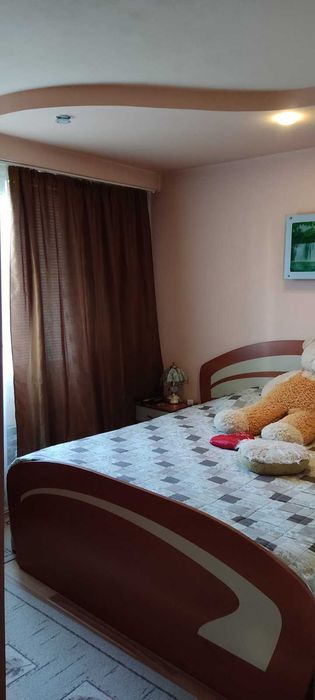 Продава тристаен апартамент в кв. Изток в Казанлък