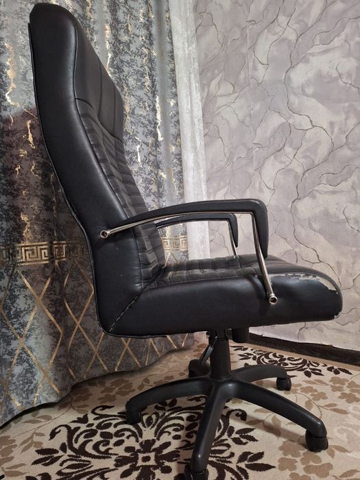 Продается Кресло офисное