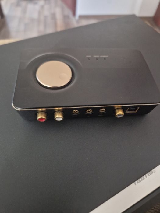 ASUS Xonar U7, Placă de sunet externă  – USB, 7.1, DAC Cirrus Logic