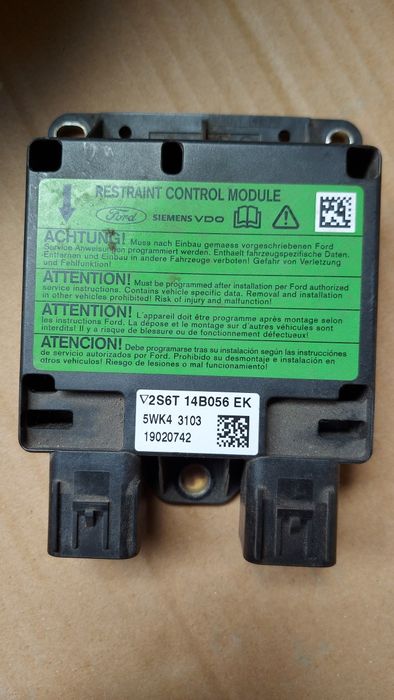 Anvelope vară ford,uși stg spate,dr spate și față.