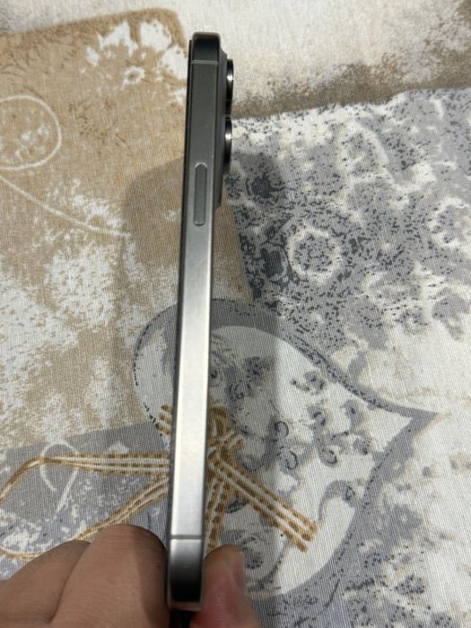 Iphone 15 pro max garantie 14.03.2026