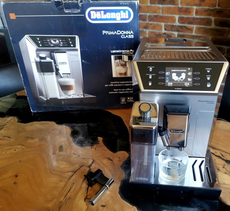 Кофемашина Delonge PrimaDonna class