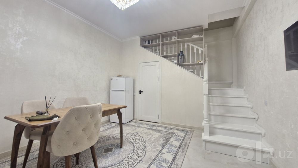 3 комн Townhouse. метро  Буюк Ипак Йули