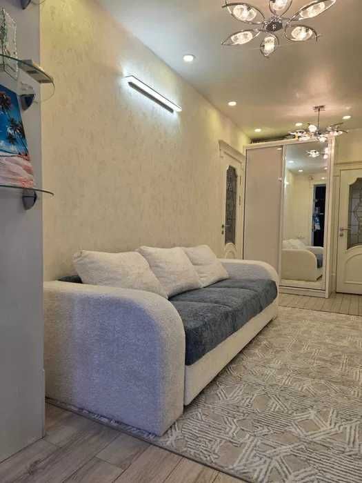 цум Аренда 2 ком Айбек метро и космонавты госпитальный СРОЧНО СДАМ