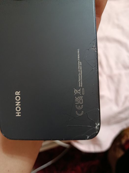 Honor 400 5g yaxshi holatda
