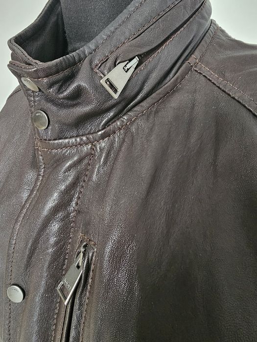 Geaca Joop-Belstaff din piele.