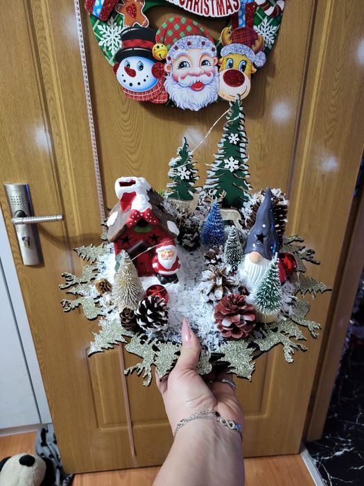 Decoratiuni de Craciun lucrate manual