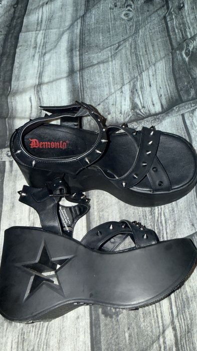 Обувки Demonia DYNAMITE 02
