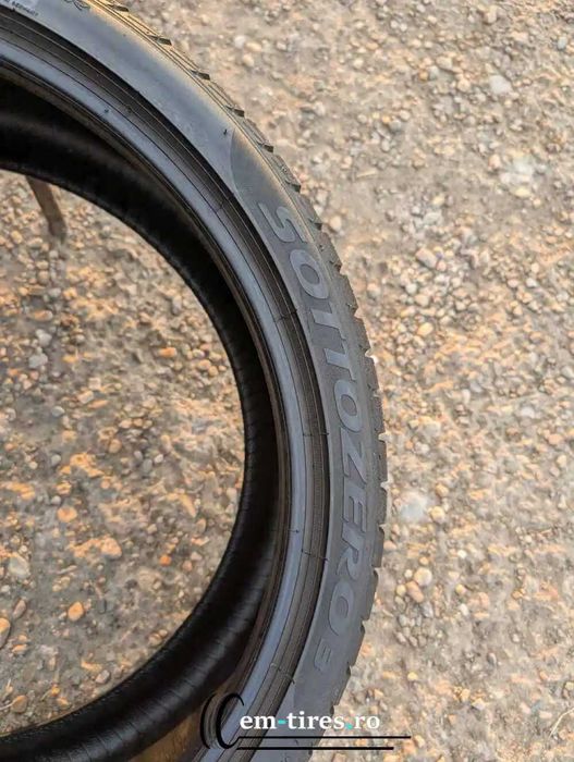Anvelopa Iarna 245/35 R21 PIRELLI Sottozero 3 96W