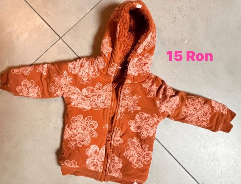 Lot hainute redus la 75