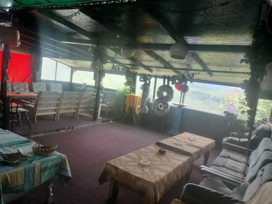 Închiriez locație 16 locuri cazare ptr evenimente,