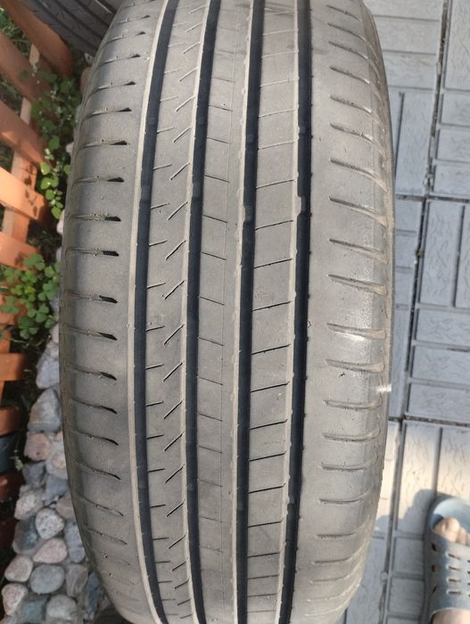 Продам шины летние . Размером 215-60-r 17.