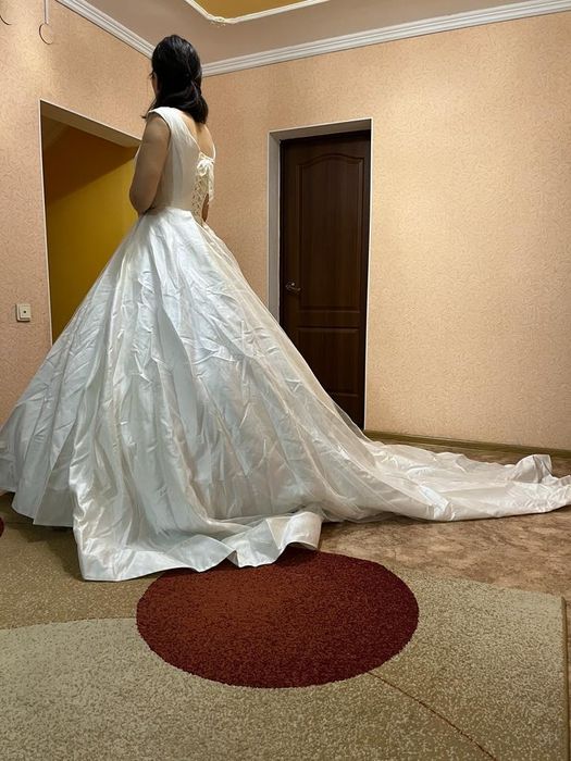 Продам свадебное платье