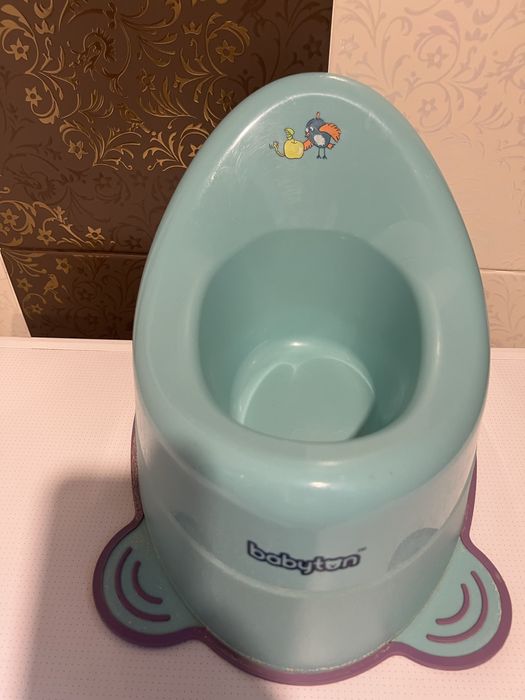 Продам горшок детский