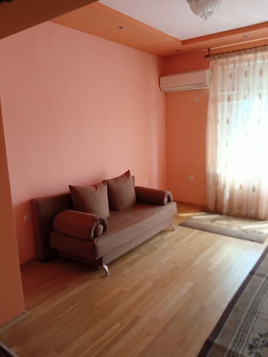 Дава се под наем Двустаен апартамент в Плевен, Идеален център - 48 кв.м за 350 € - Снимка #1