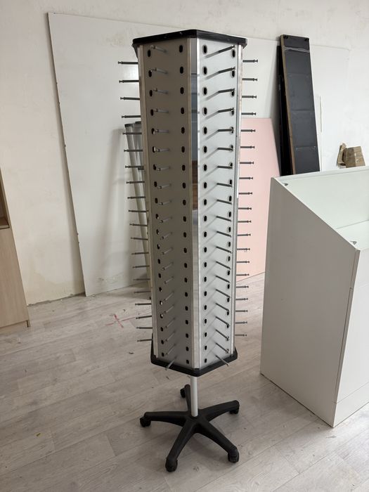 Стойка для очков