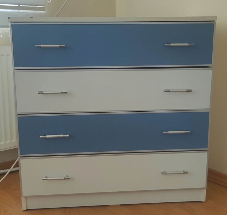 Скрин (към гардероба) MDF