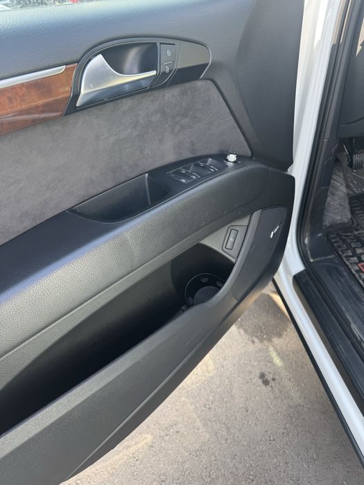 Audi Q7 в идеальном состоянии