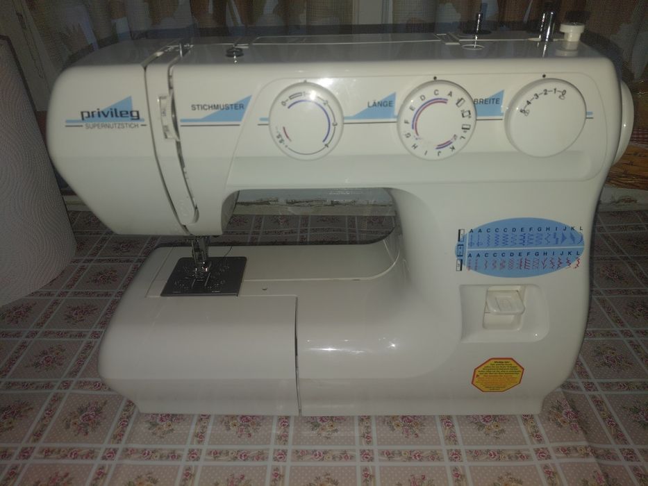 Masina de cusut Privileg