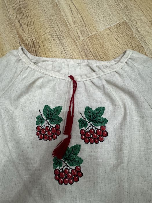 Costum traditional fetita