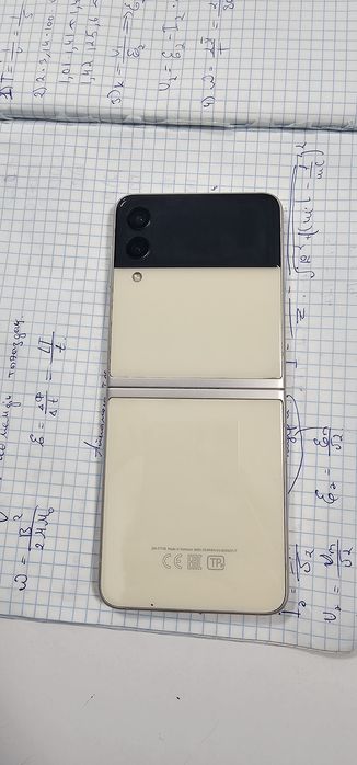 Обменяю z flip 3 в идеале