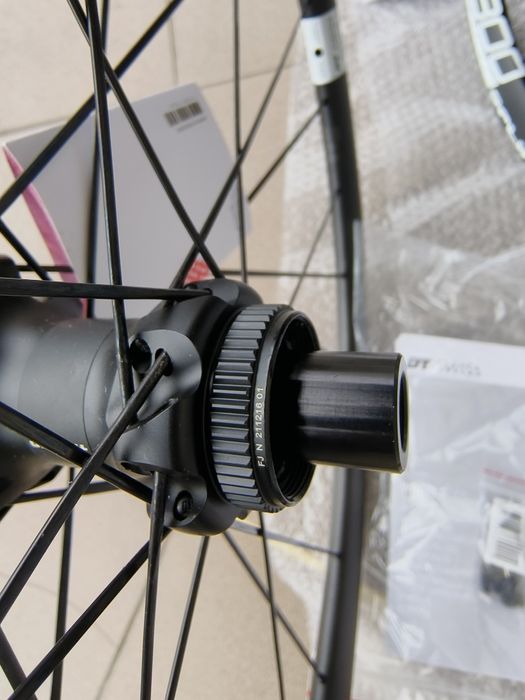 Нови DT Swiss HE 1800 Spline 32 28" HYBRID 12х100 12х142 Шимано хъб