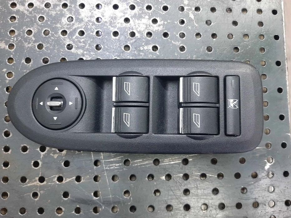 butoane geamuri oglinzi ford kuga 1  8m5t14a132ac 3s003188100