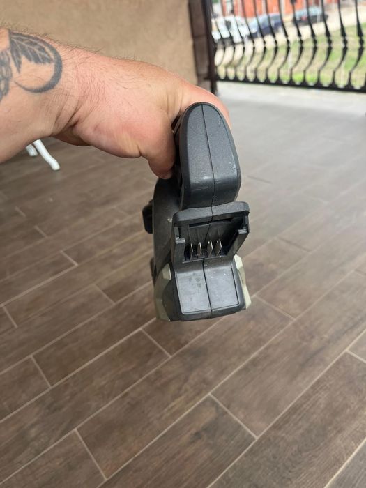 Trimer pentru gard viu