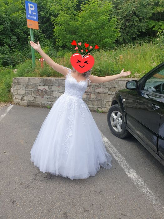 Rochie mireasa foarte frumoasa