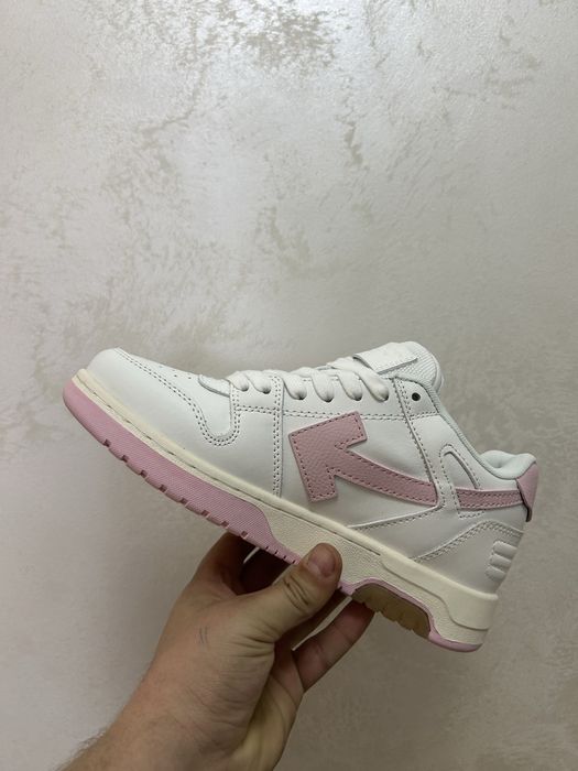 Off White OOO pink