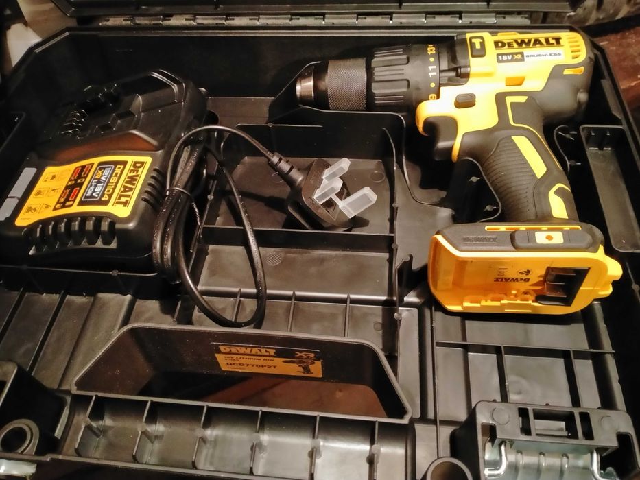 Винтоверт DeWalt.Чисто нов от Великобритания