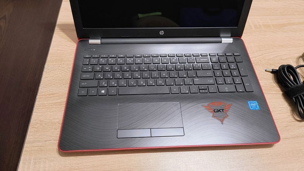 Лаптоп HP 15 – За работа, училище и мултимедия!