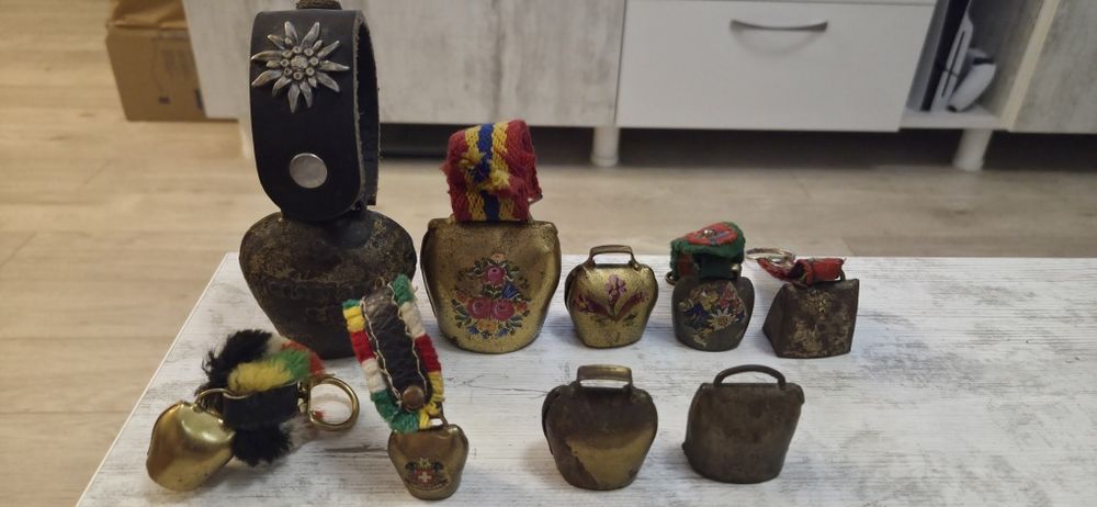 Band clopote,talangi si clopotei de colectie. Vezi cele 8 poze atasate