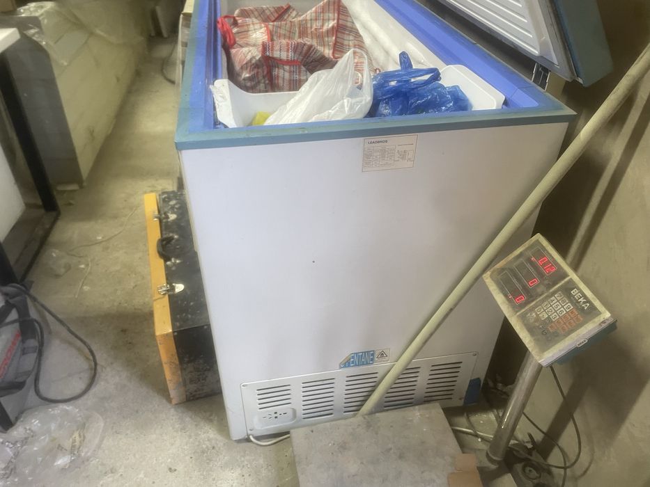 Продам морозильник 700л