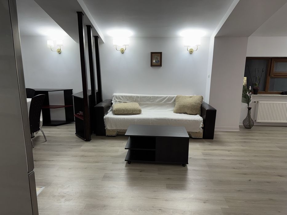 Apartament cu 4 camere